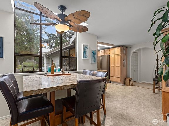 5th image of 14834 Fremont Avenue N