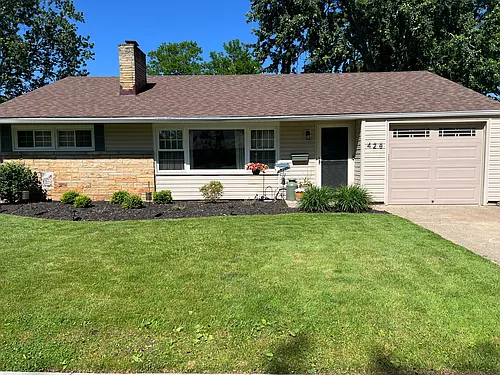 428 Lynn Dr Photo 1