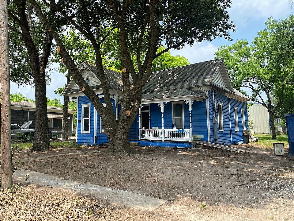 2nd image of 801 E High St