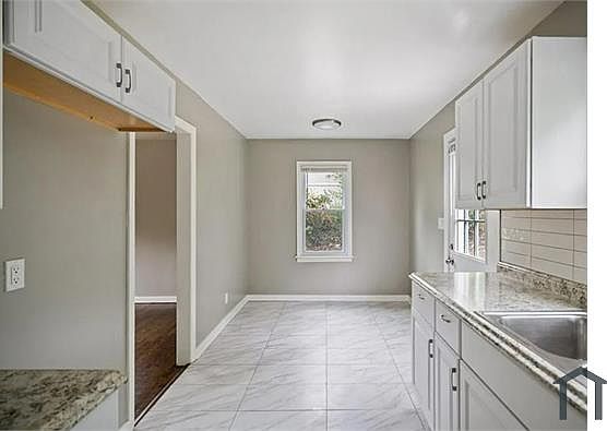 3rd image of 5205 S Benton Ave