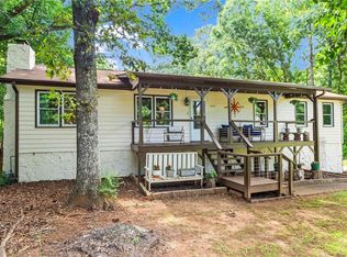 6971 Recreation Ln, Acworth, GA 30102