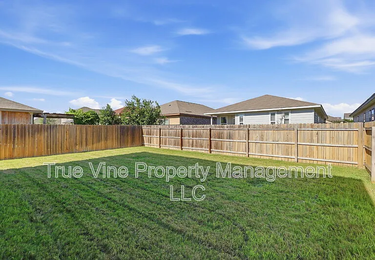 114 Katy Way — Photo 5