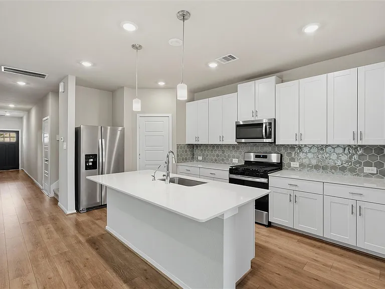 419 Gram Hill Dr — Photo 3