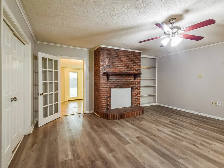 863 Hackberry Dr — Photo 4