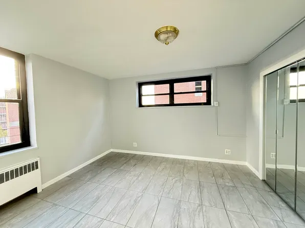 86-15 Dongan Avenue image 3 of 6