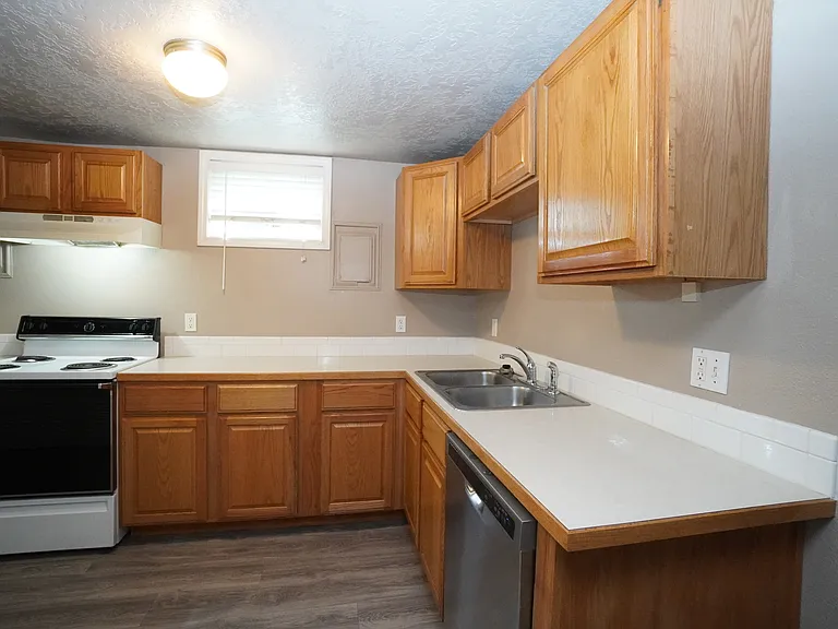 2210 S Owyhee St — Photo 12