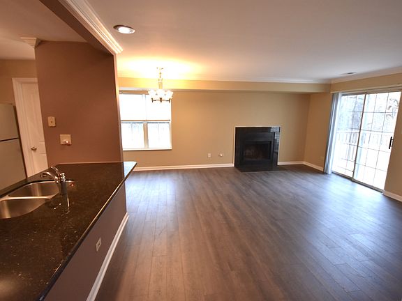 2nd image of 137 White Oak Ct APT 9