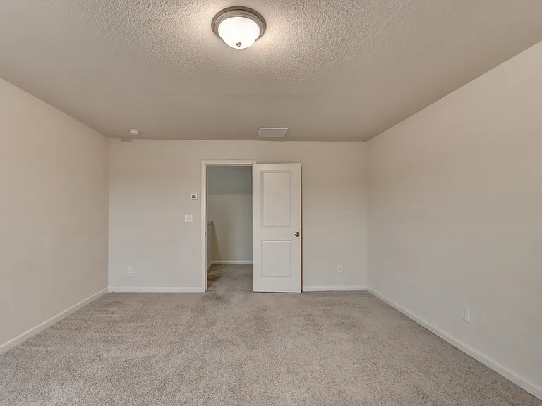 811 Independence Ave — Photo 22