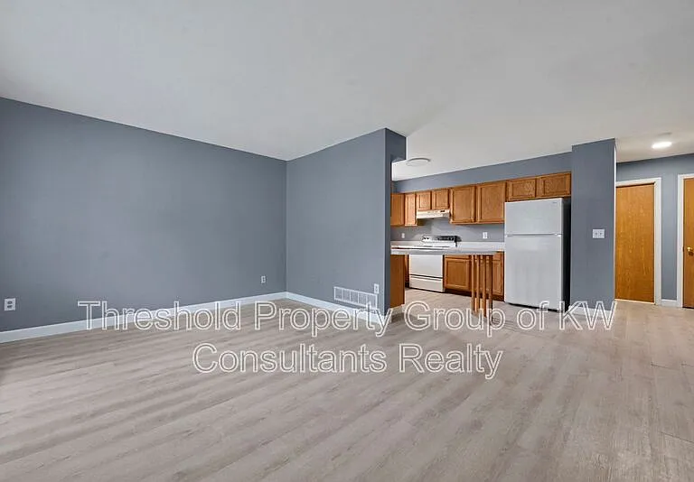 5809-5811 Pepperwood Ct #5809 — Photo 3