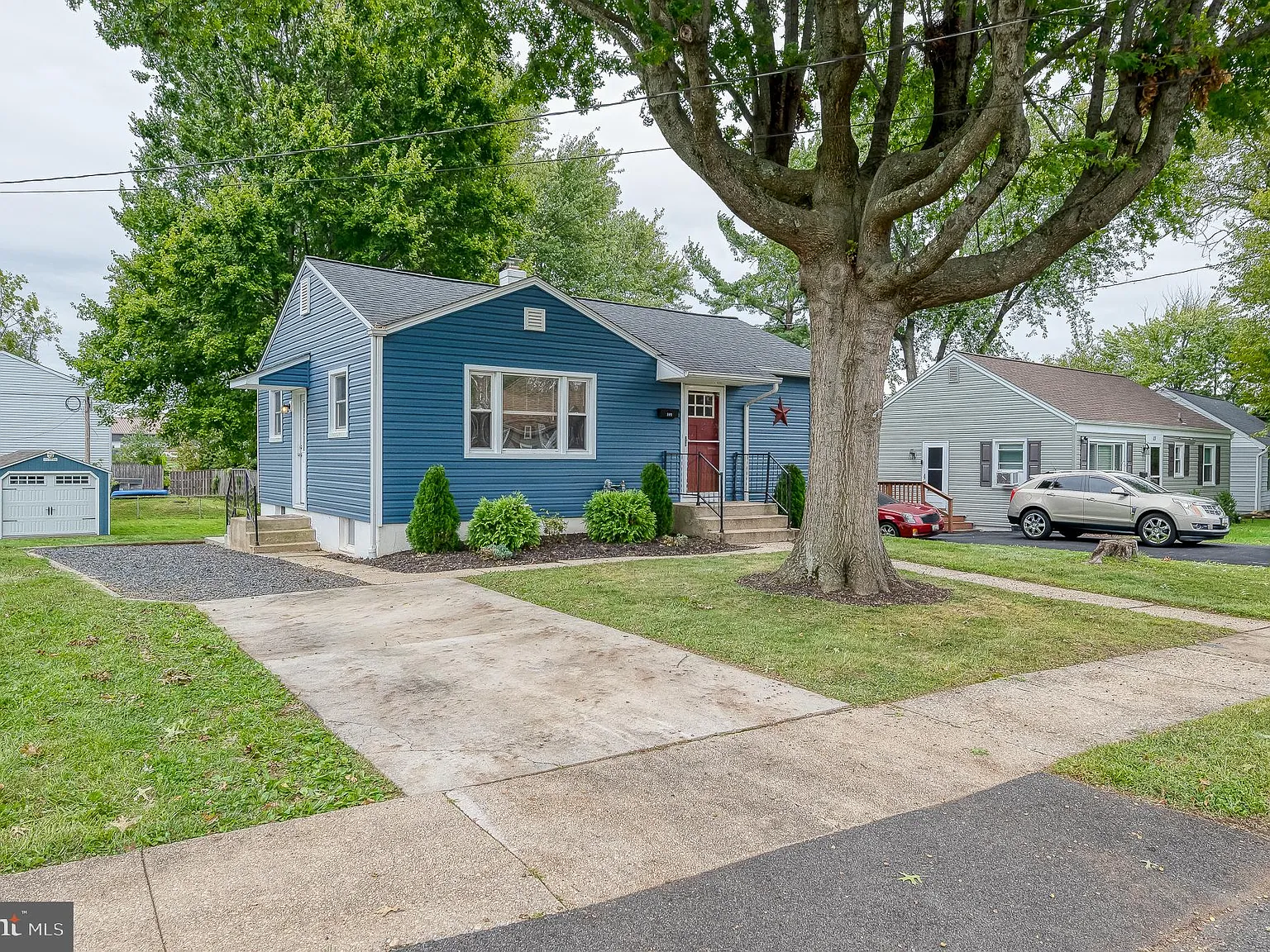 2 bed, 1.0 bath, 1350 sqft, $2,250 — Photo 3
