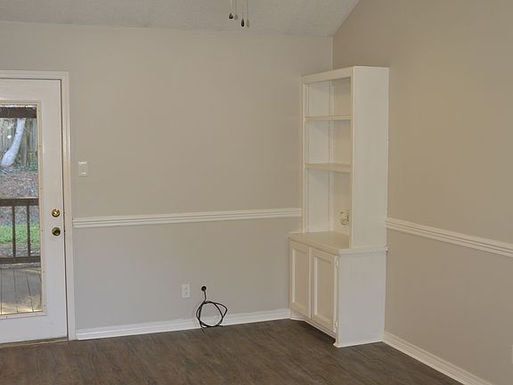 5th image of 108 Willow Branch Dr Unit B