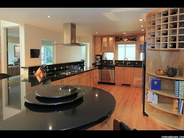 1st image of 2865 E Crestview Dr
