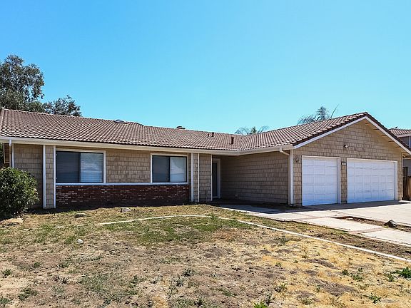 3rd image of 15042 Zieglinde Dr