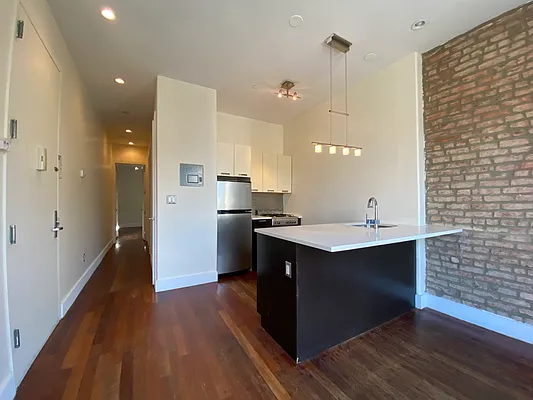 Rented by Simply Brooklyn Realty Inc | media 8
