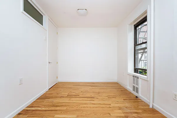 Rented by Nooklyn NYC LLC | media 7