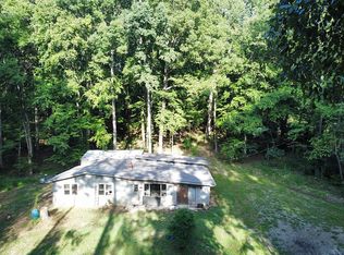 5812 Hornet Dr, Charlotte, NC 28216