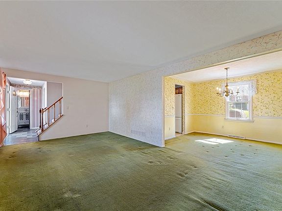 4th image of 5070 Meadowridge Ln