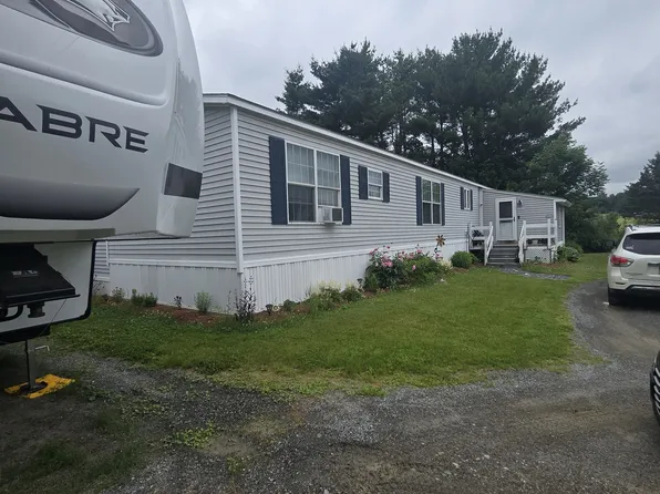 1240 Pushaw Rd, Glenburn, ME 04401