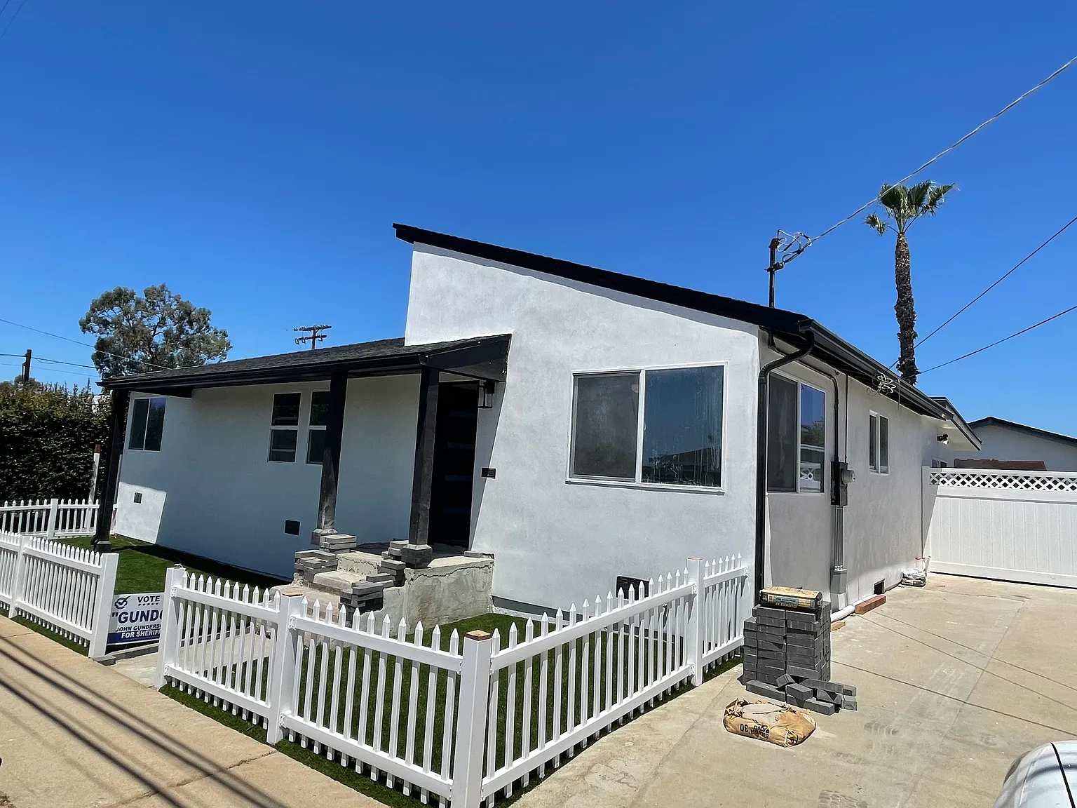 3 bed, 1300 sqft, $3,500 — Photo 1