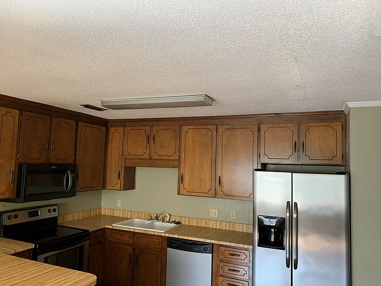 641 Farrah Cir — Photo 4