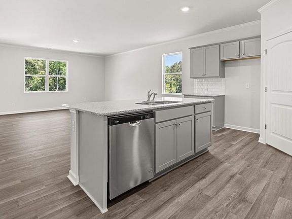 3rd image of 6016 Muirfield Point