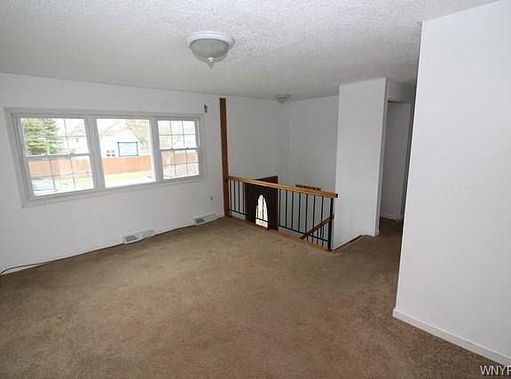 4th image of 100 W Cherbourg Dr