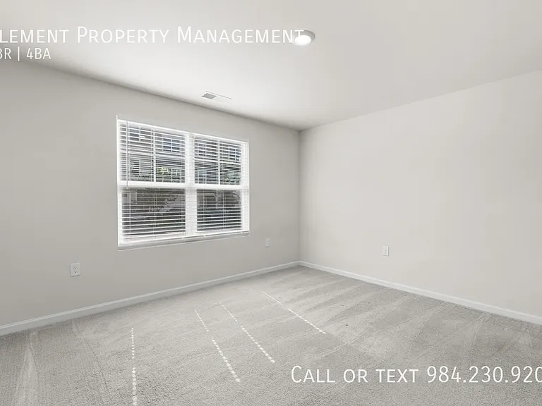 1009 Belloak Way #1 — Photo 4