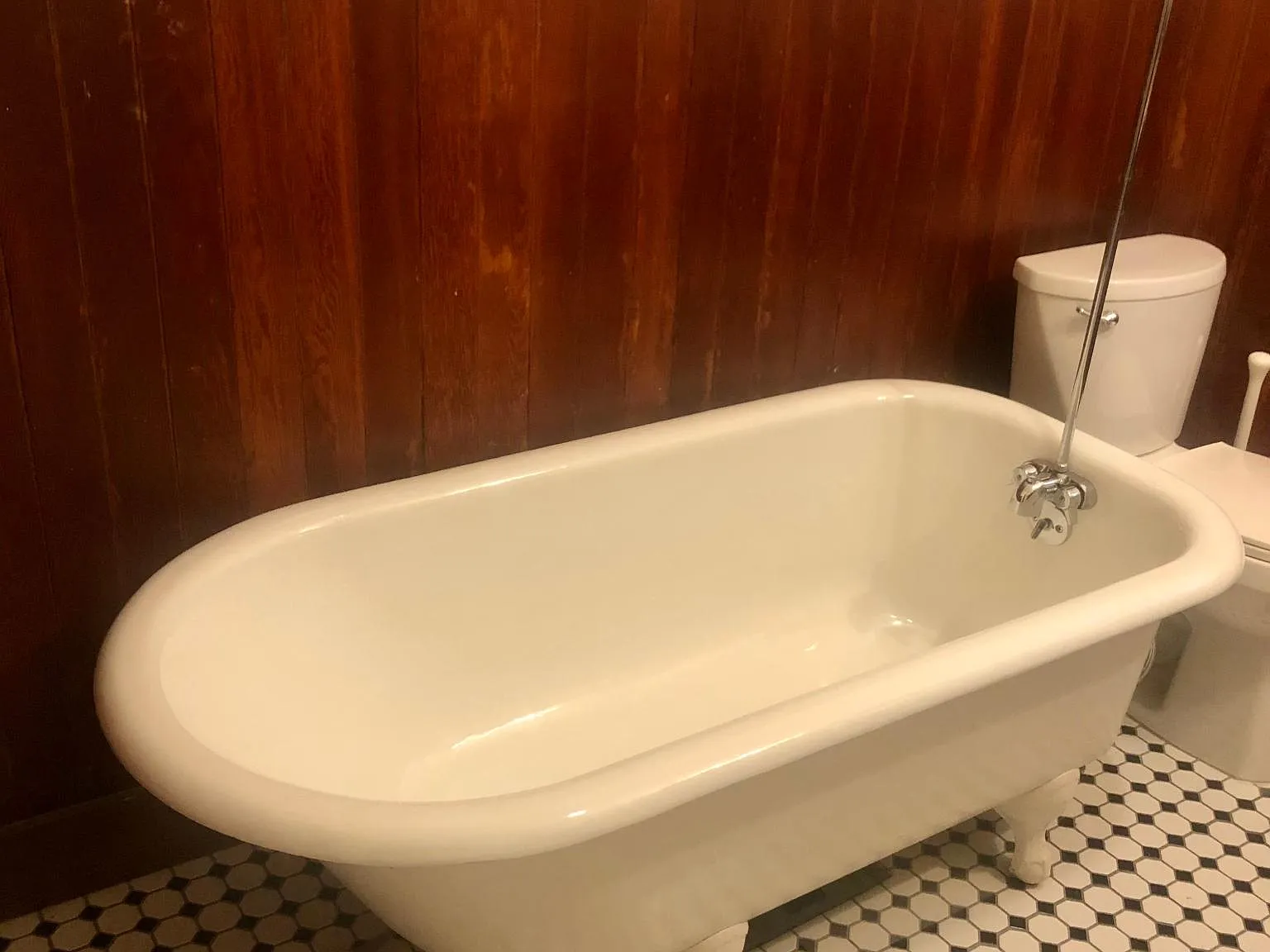 2 bed, 850 sqft, $4,100 — Photo 3