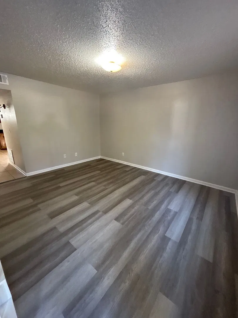 Blake Court Apartments - ANS — Photo 4