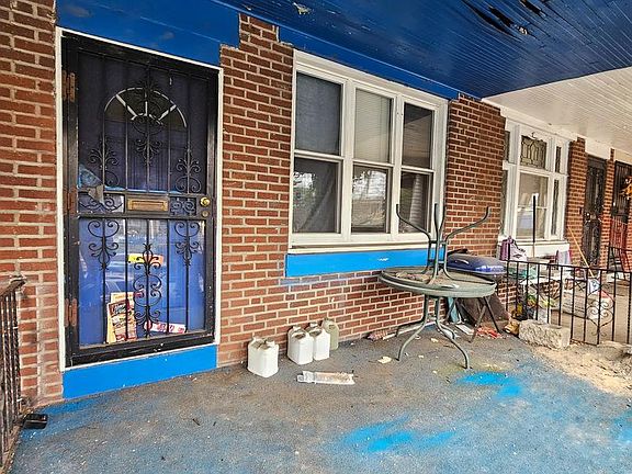 5th image of 940 W Fisher Ave