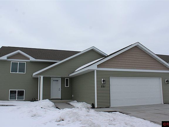 3rd image of 721 Mulligan St