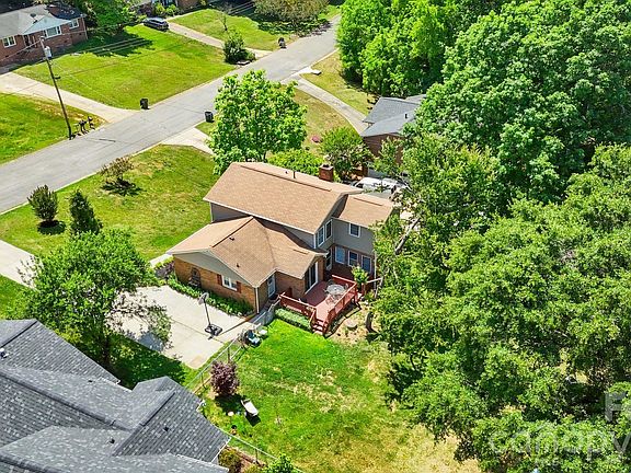 5th image of 3306 Tamworth Ln