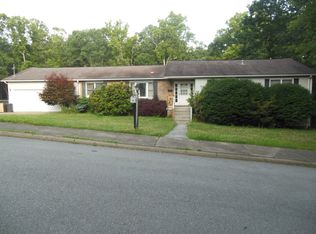 135 Lindberg Ave, Fayetteville, WV 25840
