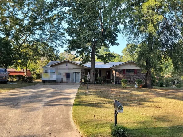 702 Woodland Dr, Jasper, AL 35504