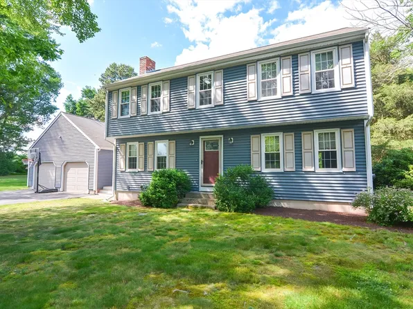 8 Shepardville Dr, Plainville, MA 02762