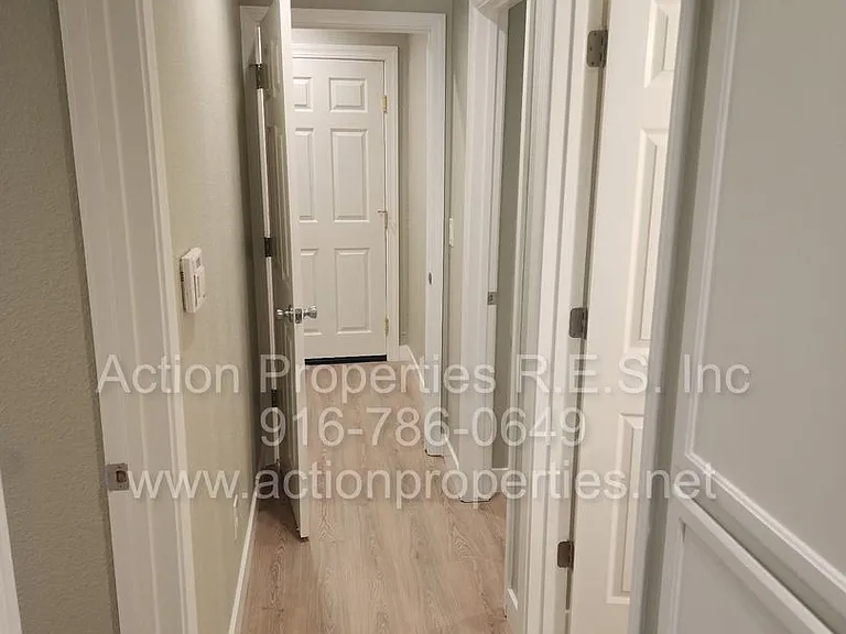 1057 Shenencock Way — Photo 13