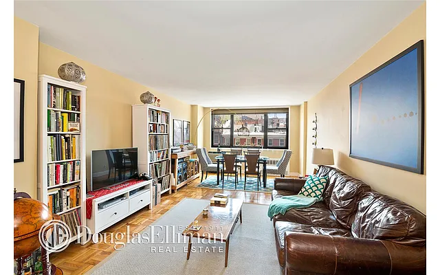 Rented by Douglas Elliman | media 16