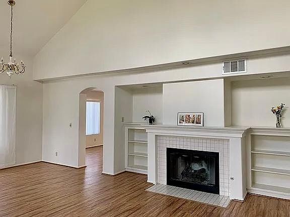 2nd image of 25329 Bowie Ct