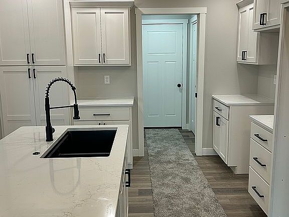 5th image of 919 Indigo Dr