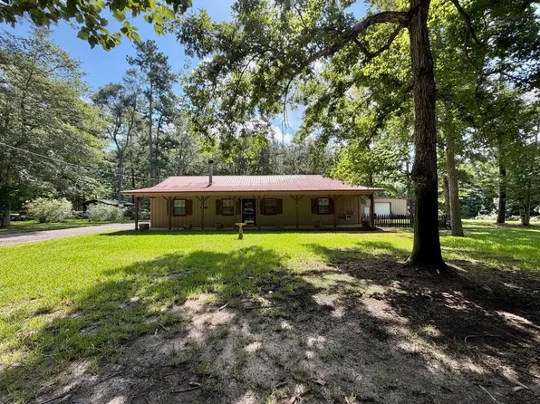 4945 Lakewood Dr, Kountze, TX 77625