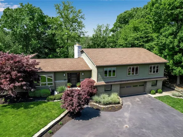 5055 Old Goodrich Rd, Clarence, NY 14031