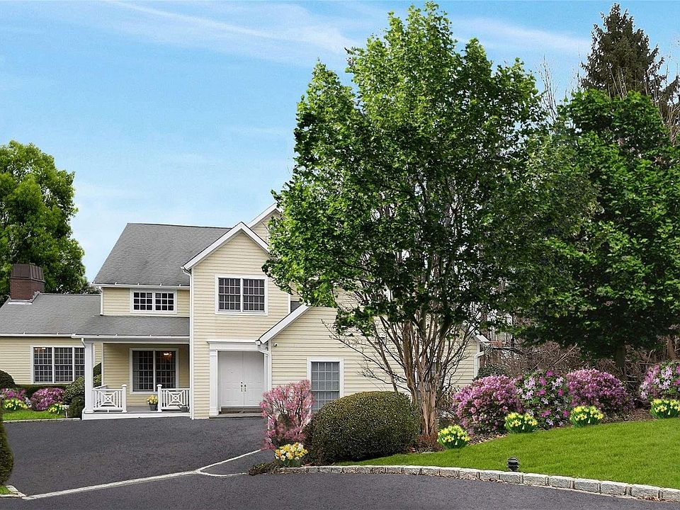 1st image of 15 Old Schoolhouse Lane