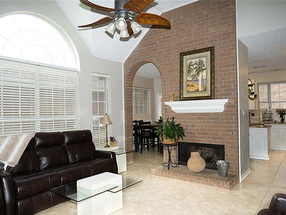 4th image of 614 Highland Meadows Dr