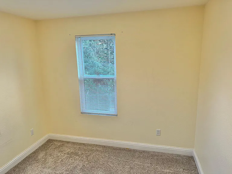 418 E St #2 — Photo 15