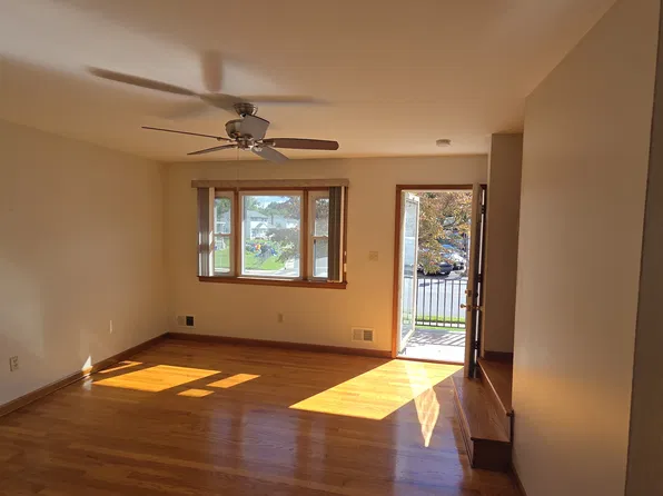 1214 W Camplain Rd, Manville, NJ 08835