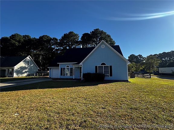 3rd image of 102 Whitechapel Ln