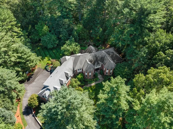 24 Davis Rd, Carlisle, MA 01741