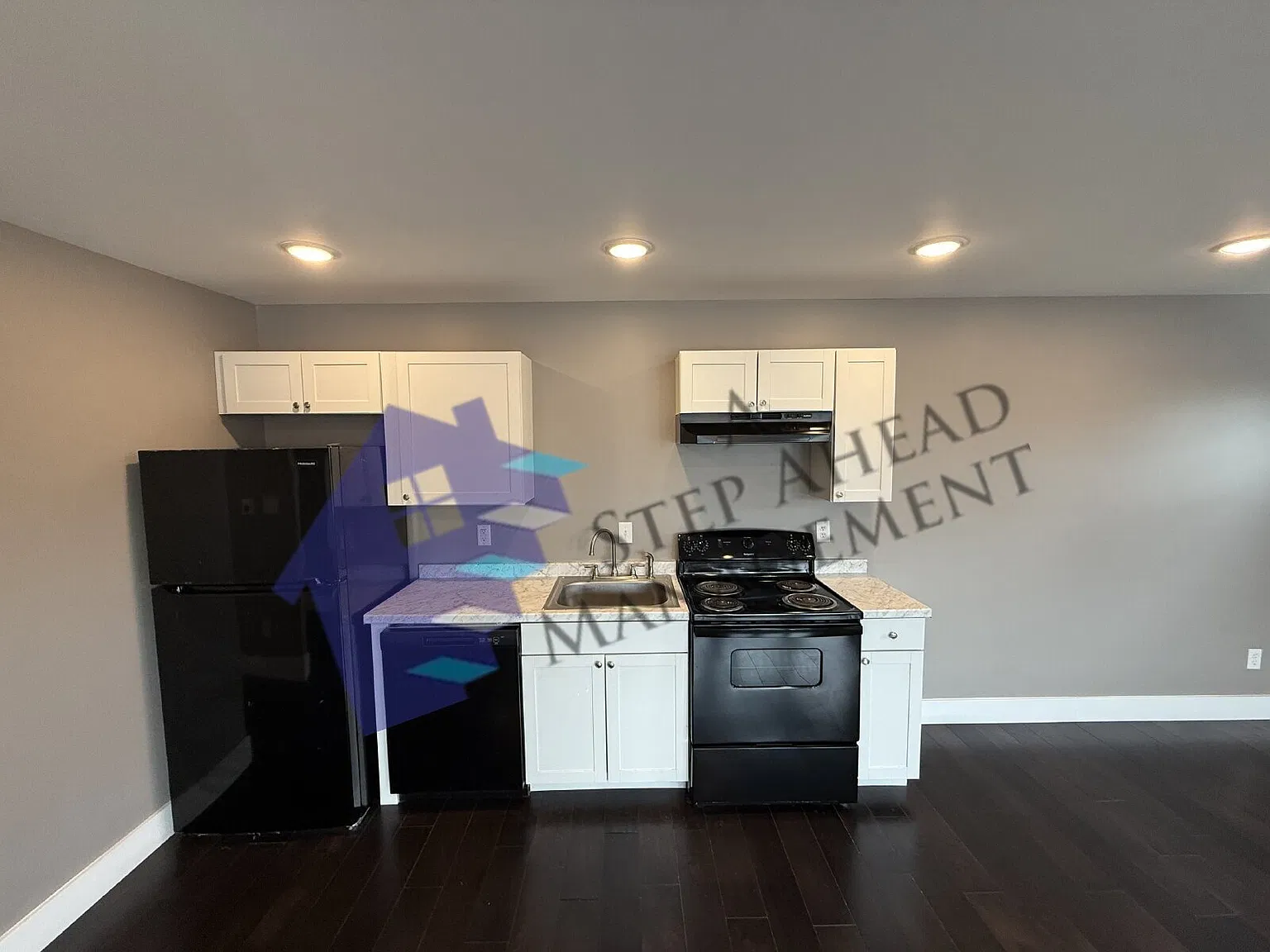 1119 Woodlawn B — Photo 4