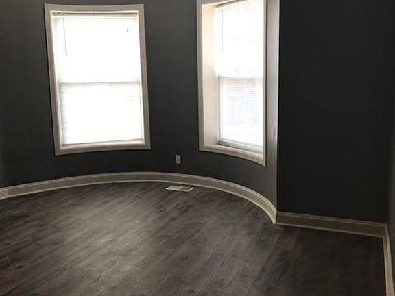 3rd image of 6611 S Woodlawn Ave APT 1