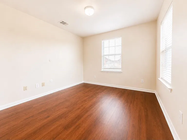 13119 Stratford Skies Ln — Photo 16